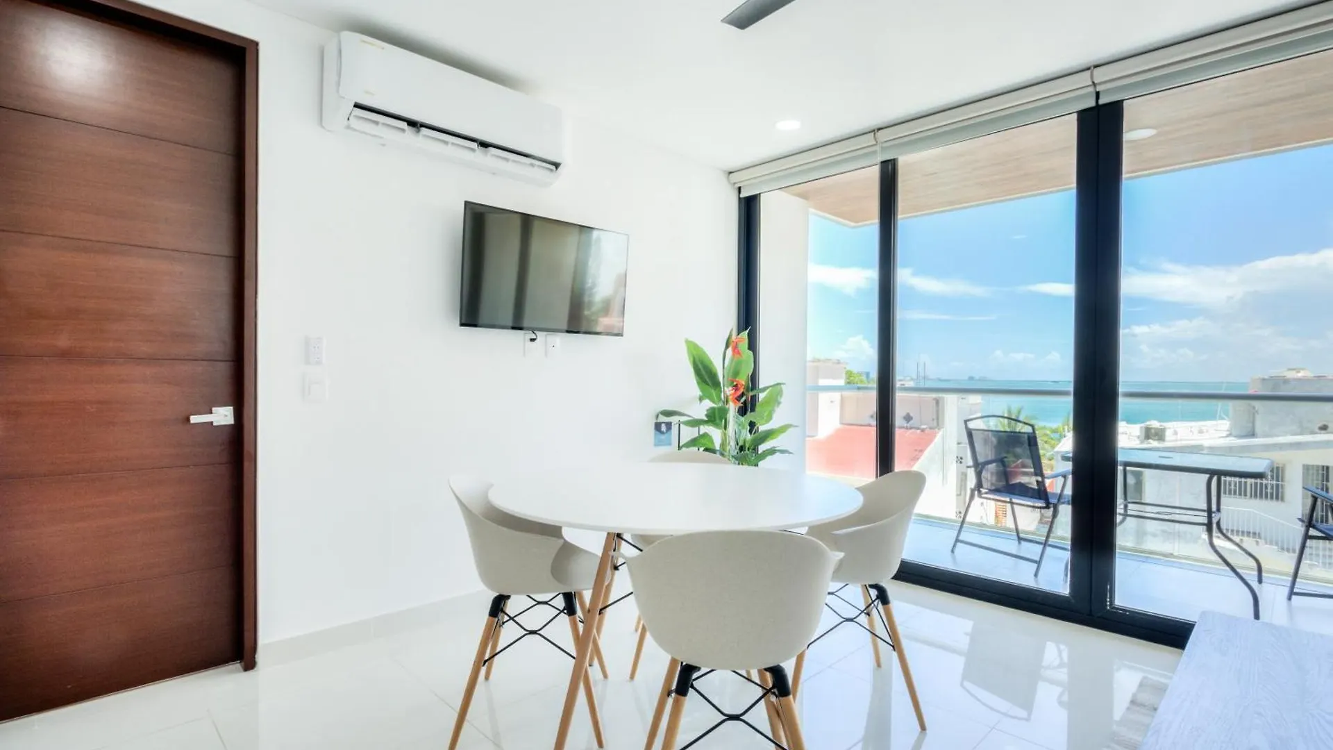Departamento En Zona Hotelera Con Acceso A Alberca En Rooftop Cancun